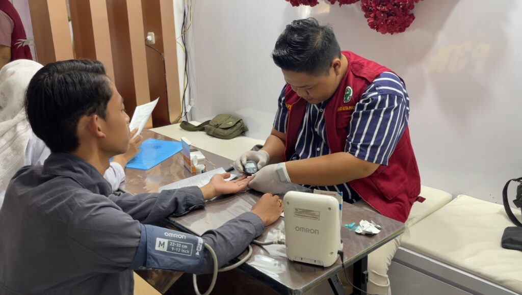 Proses Pemeriksaan oleh tim CKG Magelang